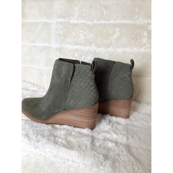 Tom’s Clare Sz 7 Suede Pull On Wedge Heel Boot Waffle Leather - Picture 2 of 5